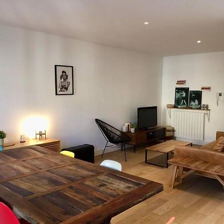 "Euzet" Joli Appartement A 2 Pas Du Centre Ville Σετ Εξωτερικό φωτογραφία
