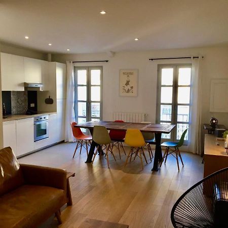 "Euzet" Joli Appartement A 2 Pas Du Centre Ville Σετ Εξωτερικό φωτογραφία