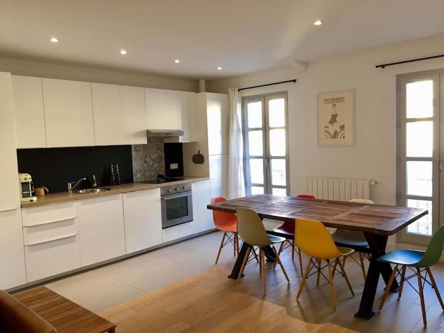 "Euzet" Joli Appartement A 2 Pas Du Centre Ville Σετ Εξωτερικό φωτογραφία